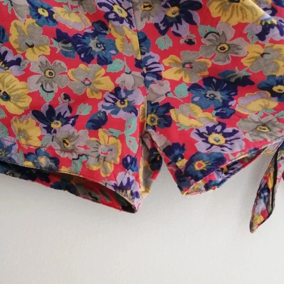 Urban Outfitters Kimchi Blue  Floral Shorts with Tie Sides Size Medium - Picture 5 of 15